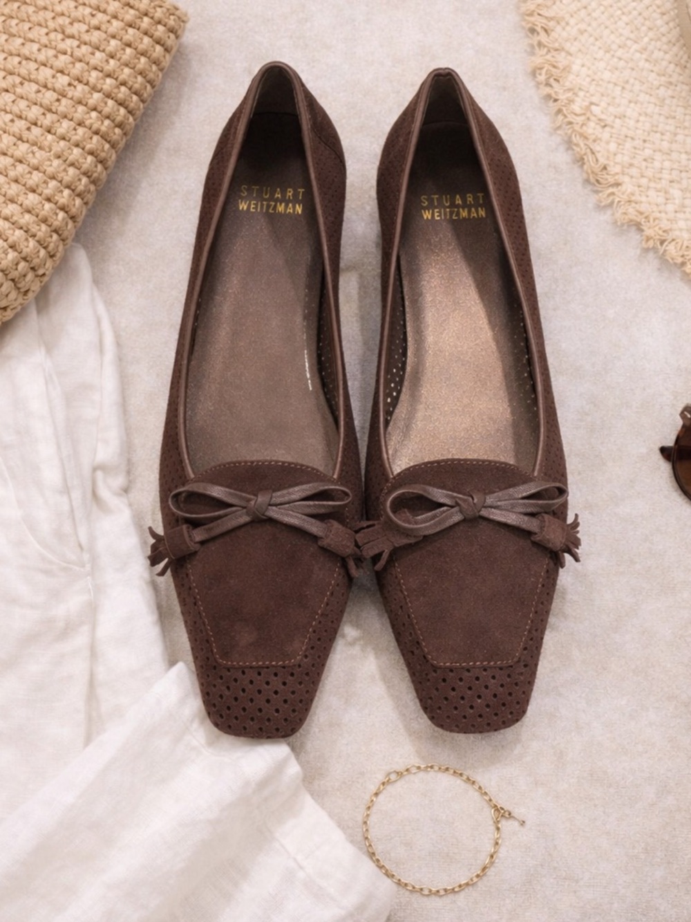 Stuart Weitzman Brown Suede Kitten Heel Pumps Bow Perforated Spain Classic Sz 5
